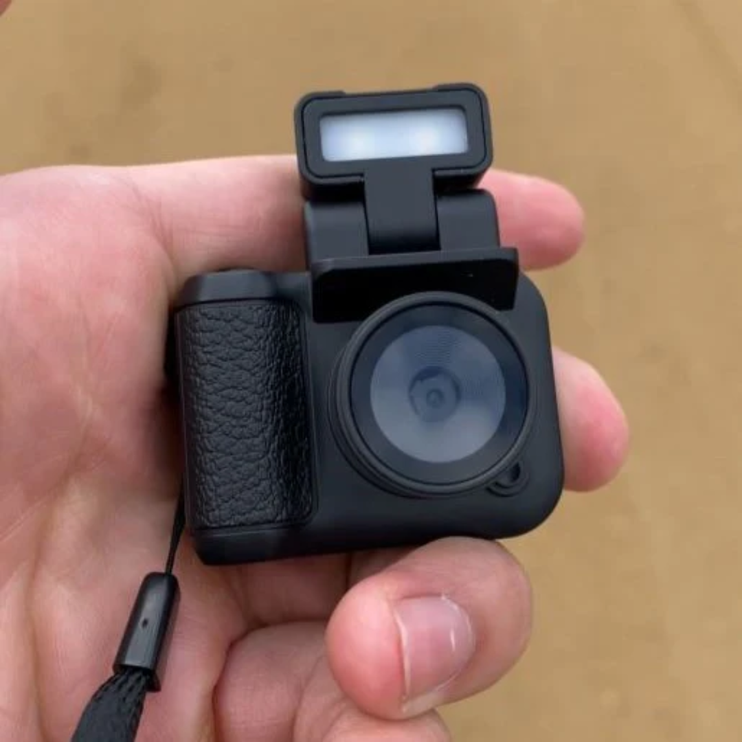 LumaNova Retro Mini Camera, Compact Vintage-Inspired Design