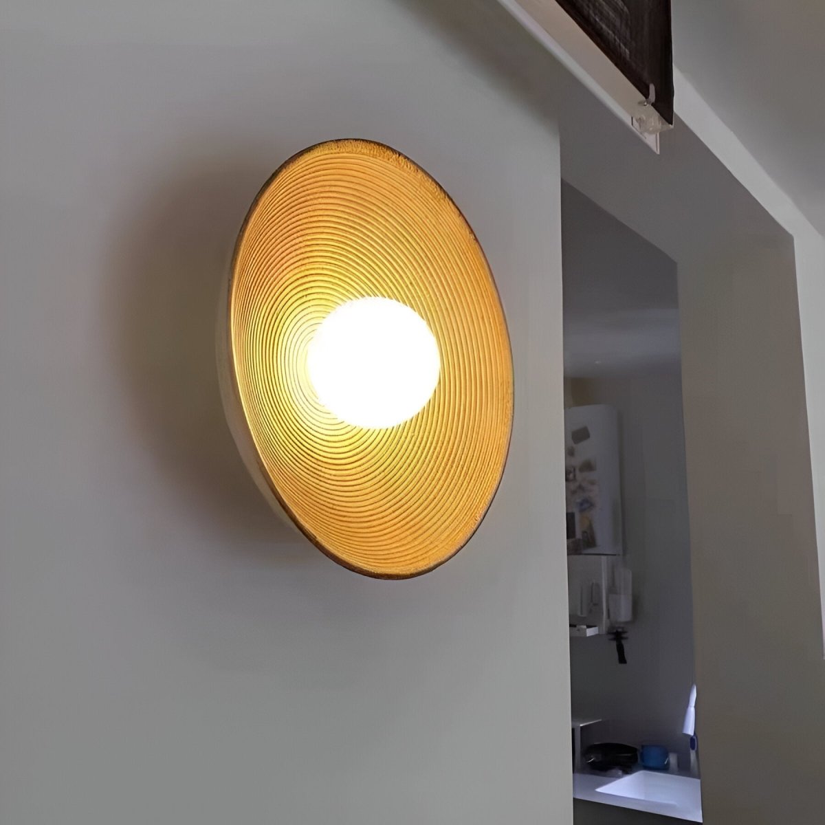 مصباح جداري LED دائري بإضاءة واحدة، بهيكل من الراتنج بتصميم خزفي ريترو