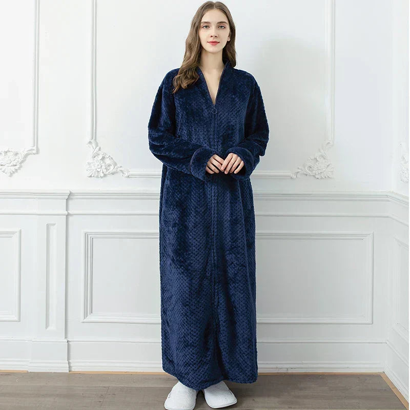 CozyNest termisk flanellbadrock för gravida — extra lång och rymlig passform
