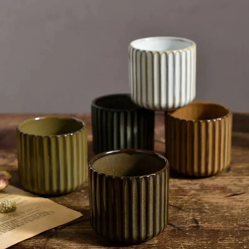 Keramik-Teetasse im japanischen Retro-Stil – Porzellanbecher für Sake und Kaffee