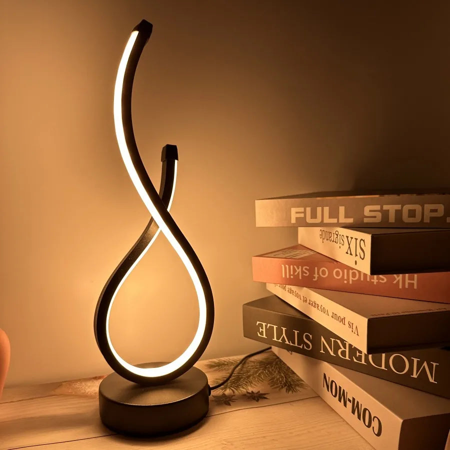 Kreativní stolní LED lampa — dekorativní noční světlo k posteli s jemným svitem