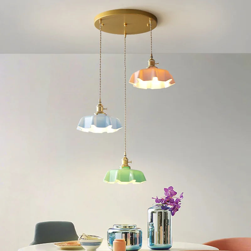 FrenchElegance mosiężna lampa wisząca — klasyczny, ciepły blask