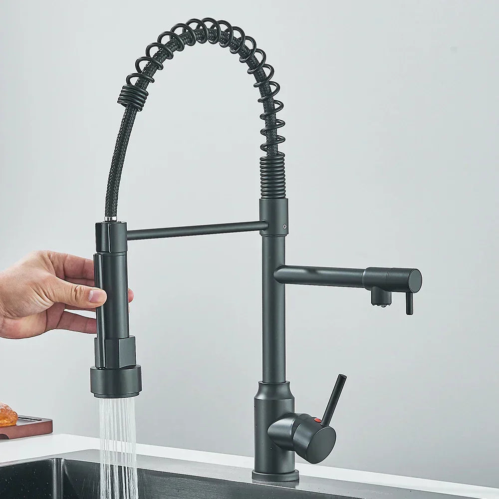 FluxSpout köksblandare med dubbla funktioner — flexibel pip med fjäder