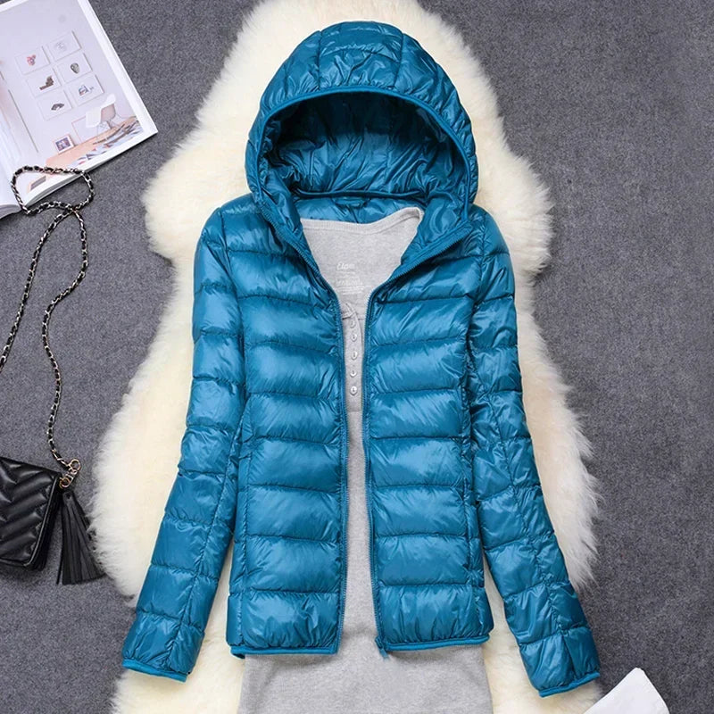 Spectra Daunenjacke mit Kapuze für Damen in Warmweiß — wasserdicht