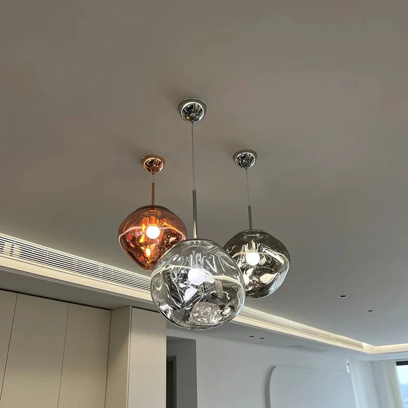 Lampă suspendată LED în stil lavă — Iluminat ambiental retro pentru încăperi