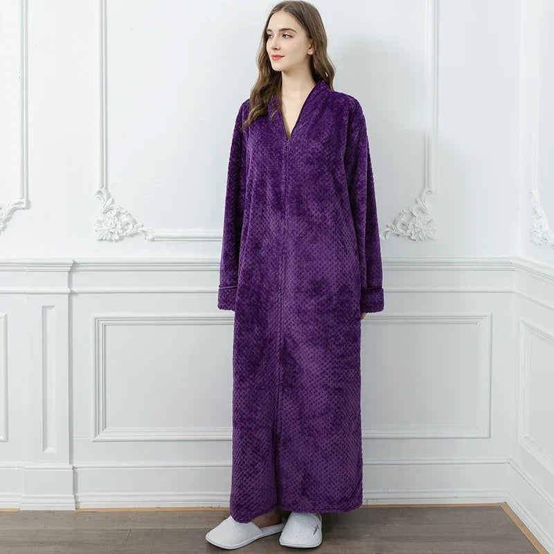 CozyNest termisk flanellbadrock för gravida — extra lång och rymlig passform