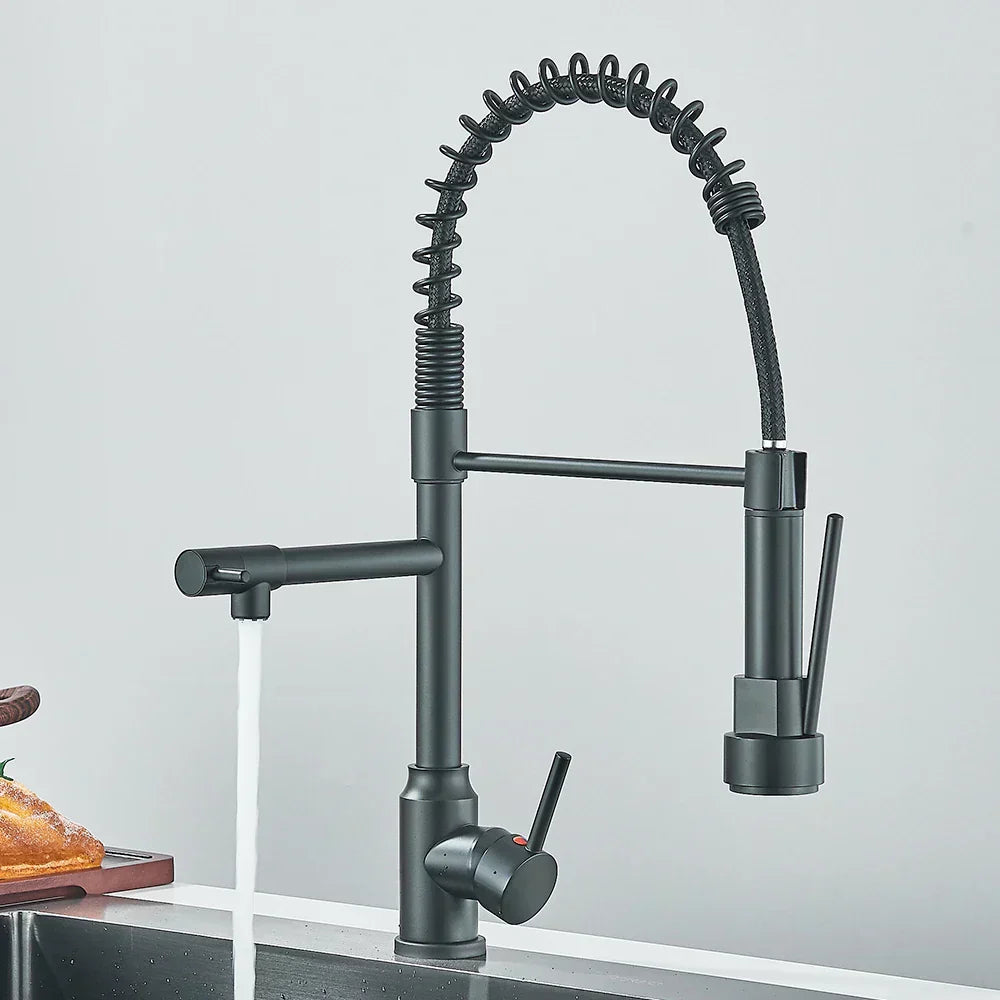 FluxSpout köksblandare med dubbla funktioner — flexibel pip med fjäder
