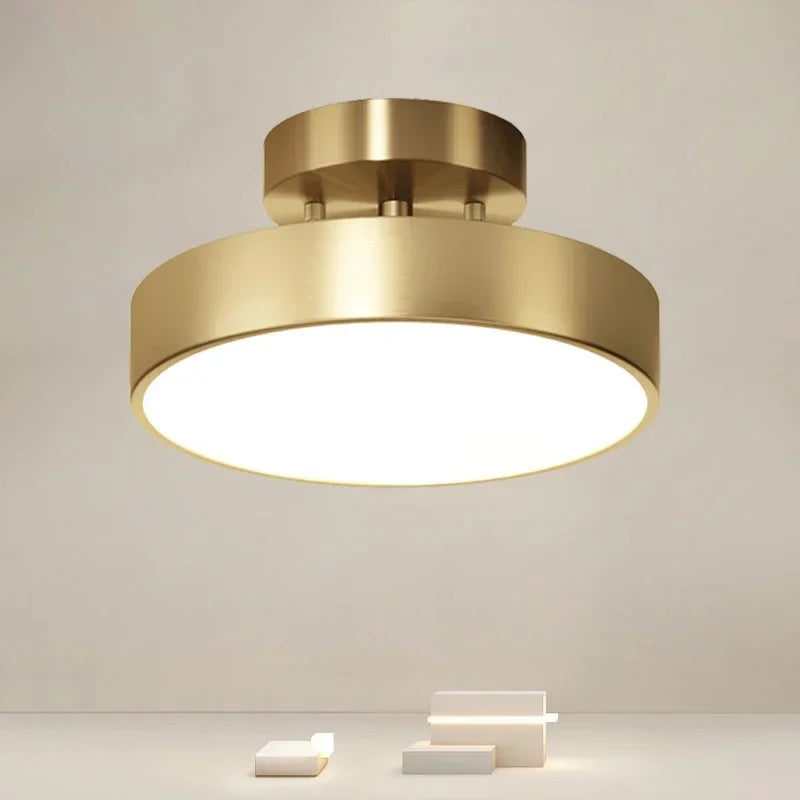 Moderne, drejelig LED-loftslampe - justerbar lysstråle