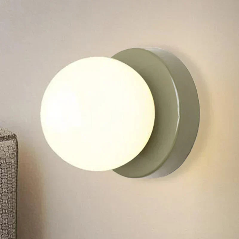 Scandinavische G9-wandlamp met glazen bolkap — minimalistisch bolontwerp
