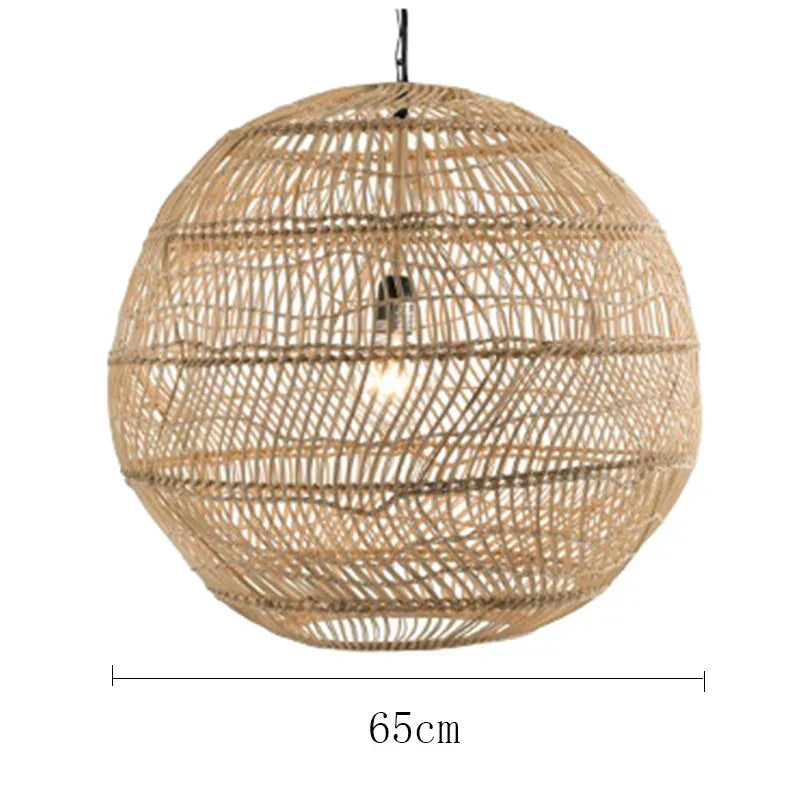 Lisa rottingpendellampa — handflätad lampskärm, klassisk stil