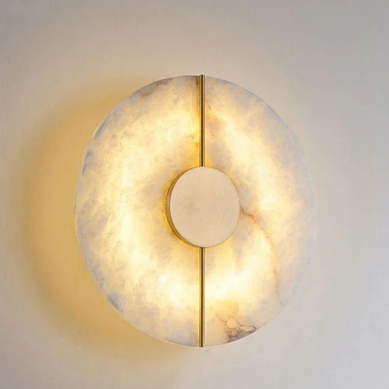 Moderní mramorové LED nástěnné svítidlo — design zlatého měděného měsíce