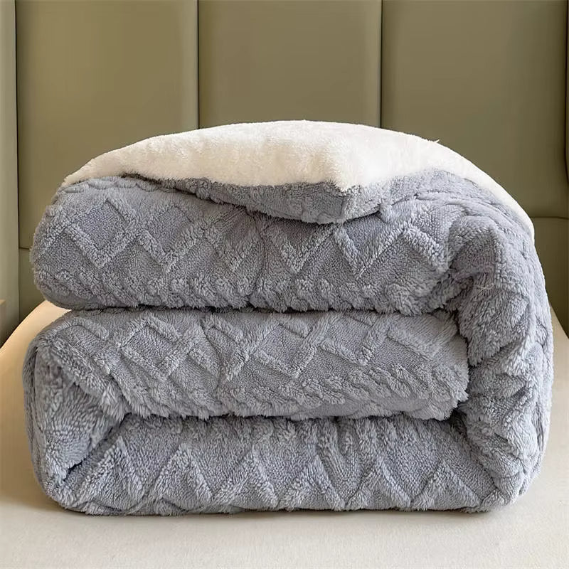 AuroraNest Ultra Warm Lamb Cashmere Weighted Blanket — Evenly Distributed Fill