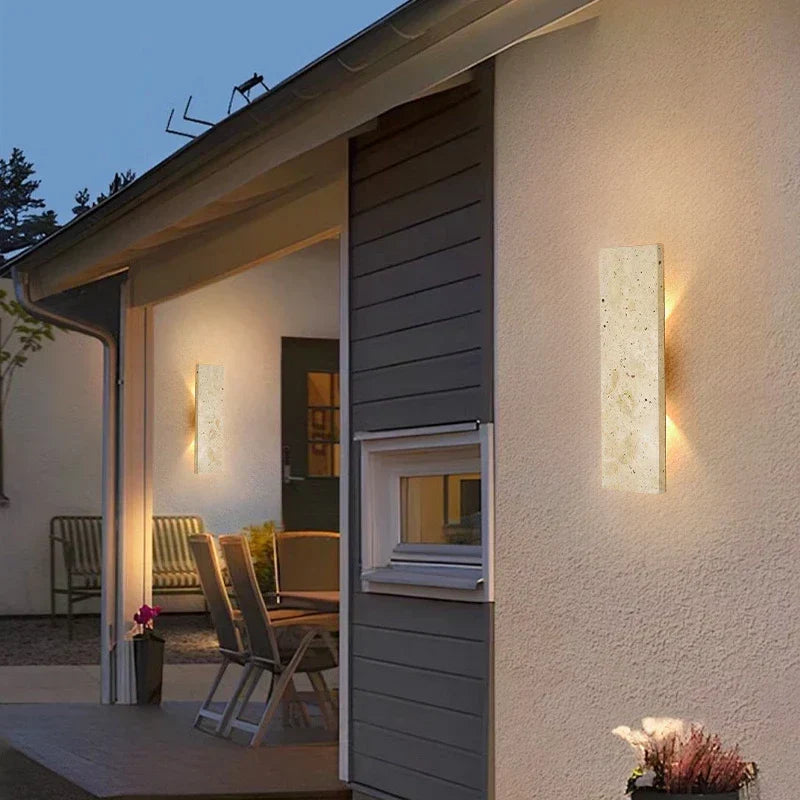 Wasserdichte LED-Wandleuchte – Natursteindesign für drinnen und draußen