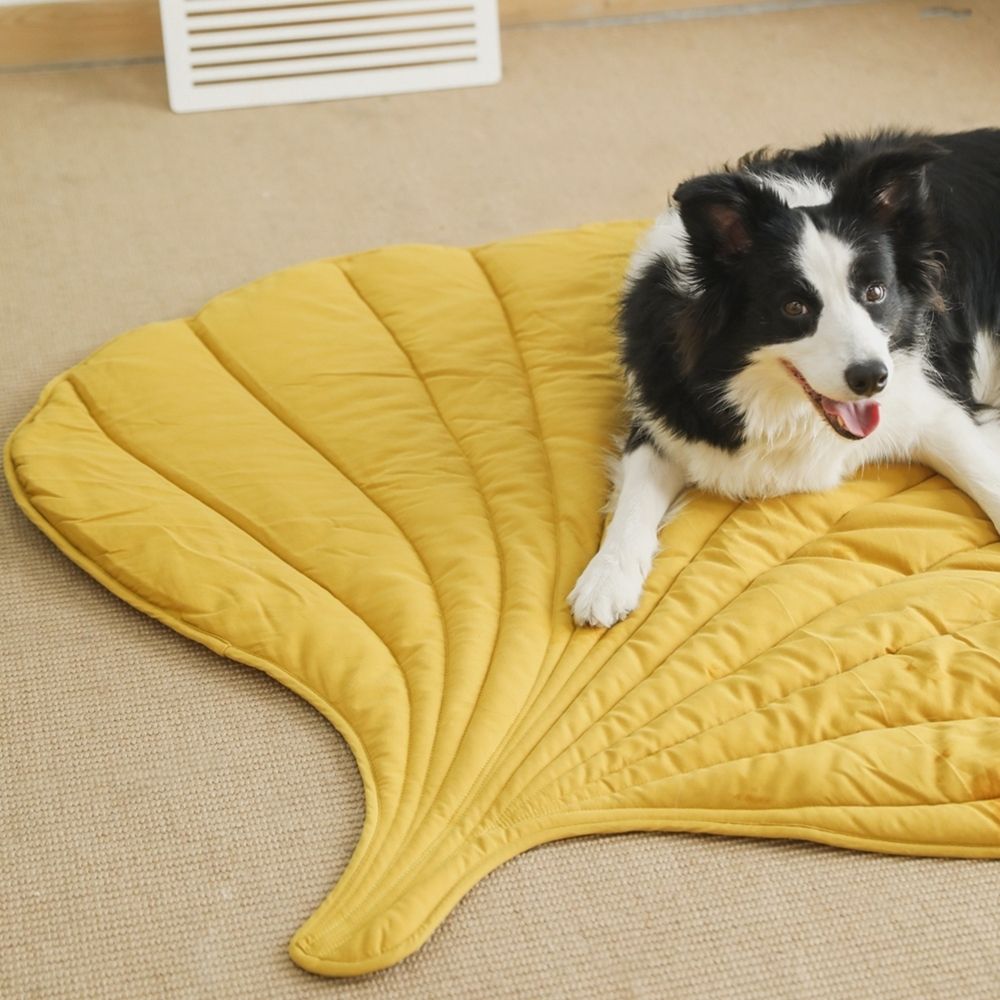 Alfombrilla refrescante con forma de hoja para perros — Diseño transpirable y lavable