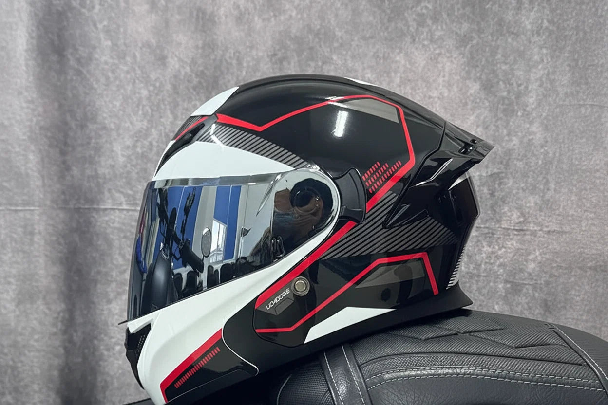 Flip-Up Full-Face Motorcycle Helmet — Dual-Lens Visor, Aerodynamic Rear Wing, DOT Certified