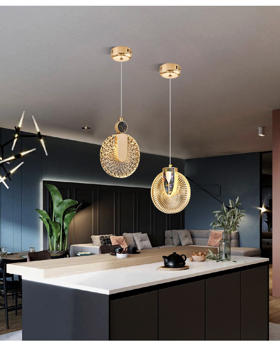 Lámpara colgante redonda de cristal con LED dorado Aurelia