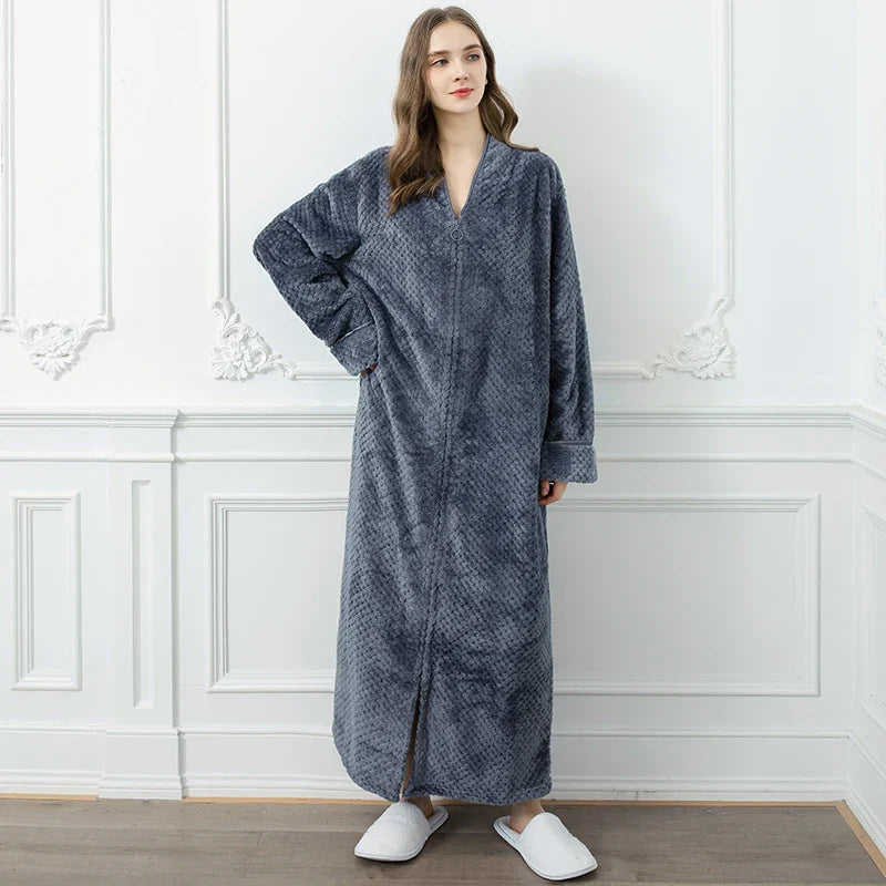 CozyNest termisk flanellbadrock för gravida — extra lång och rymlig passform