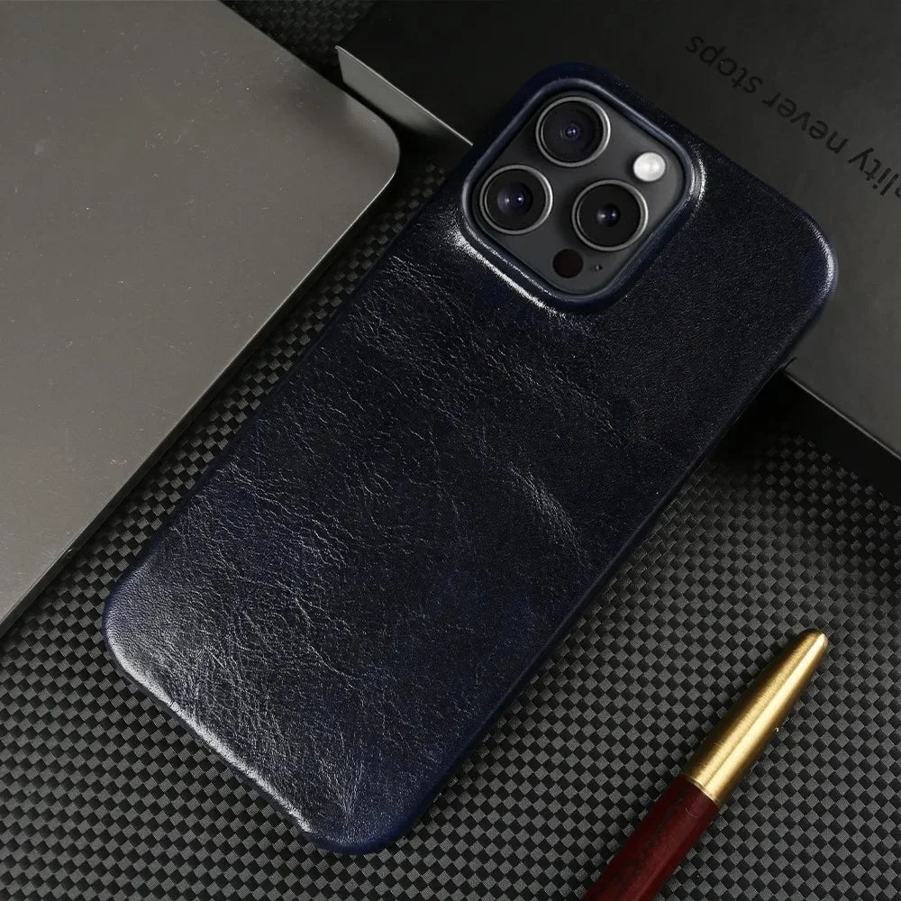 THE EXECUTIVE iPhone-Hülle aus echtem Leder — von Hand veredelt