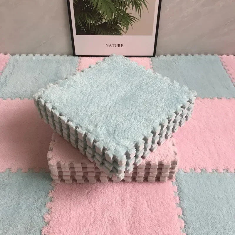 Winnie 60-delt lekematte for baby — myke, plysjkledde EVA-skumfliser som kan kobles sammen