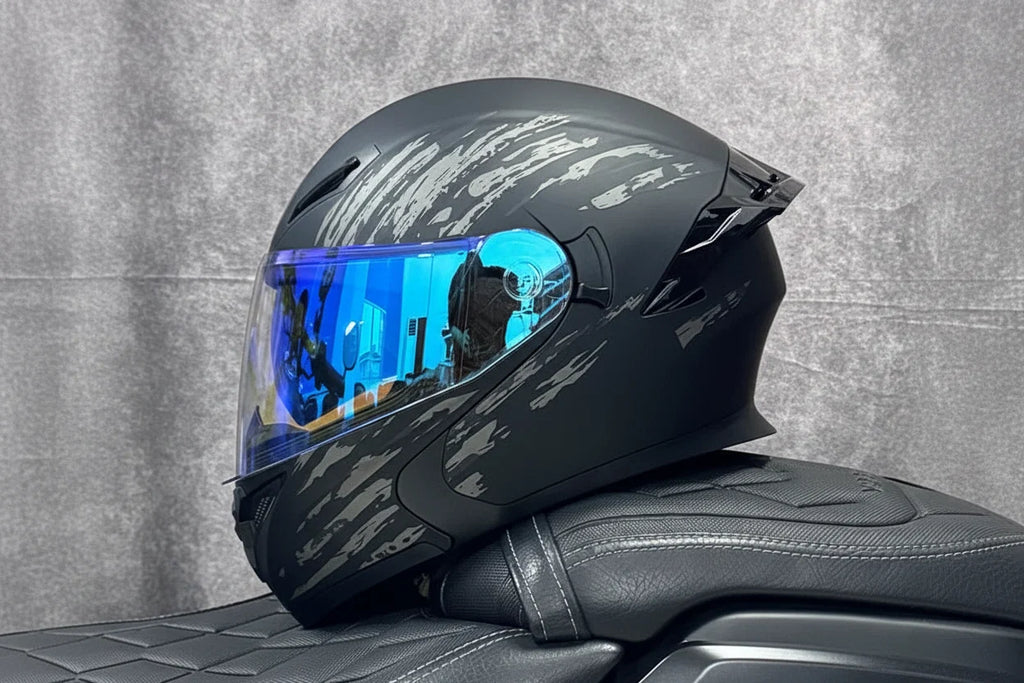 Flip-Up Full-Face Motorcycle Helmet — Dual-Lens Visor, Aerodynamic Rear Wing, DOT Certified