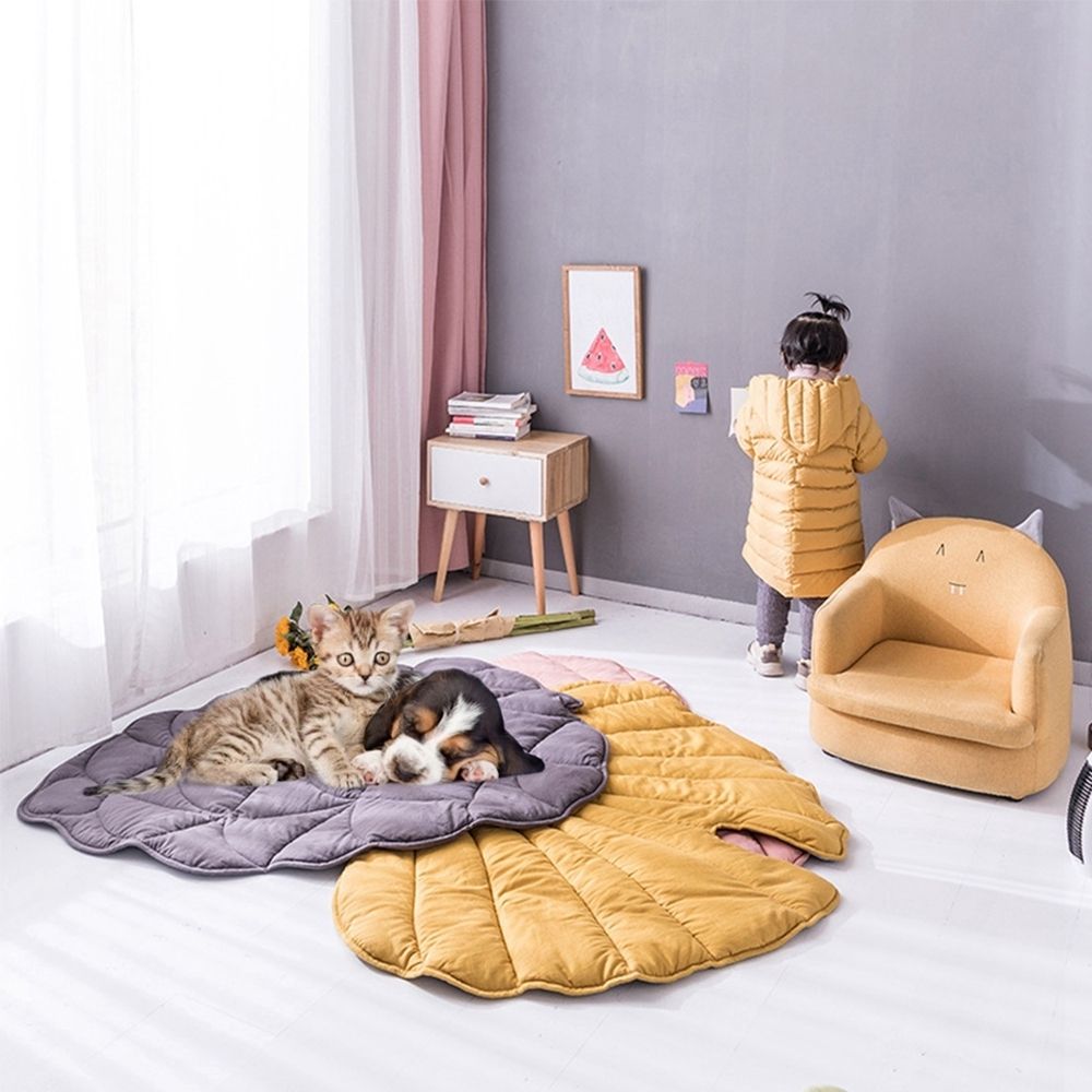 Alfombrilla refrescante con forma de hoja para perros — Diseño transpirable y lavable