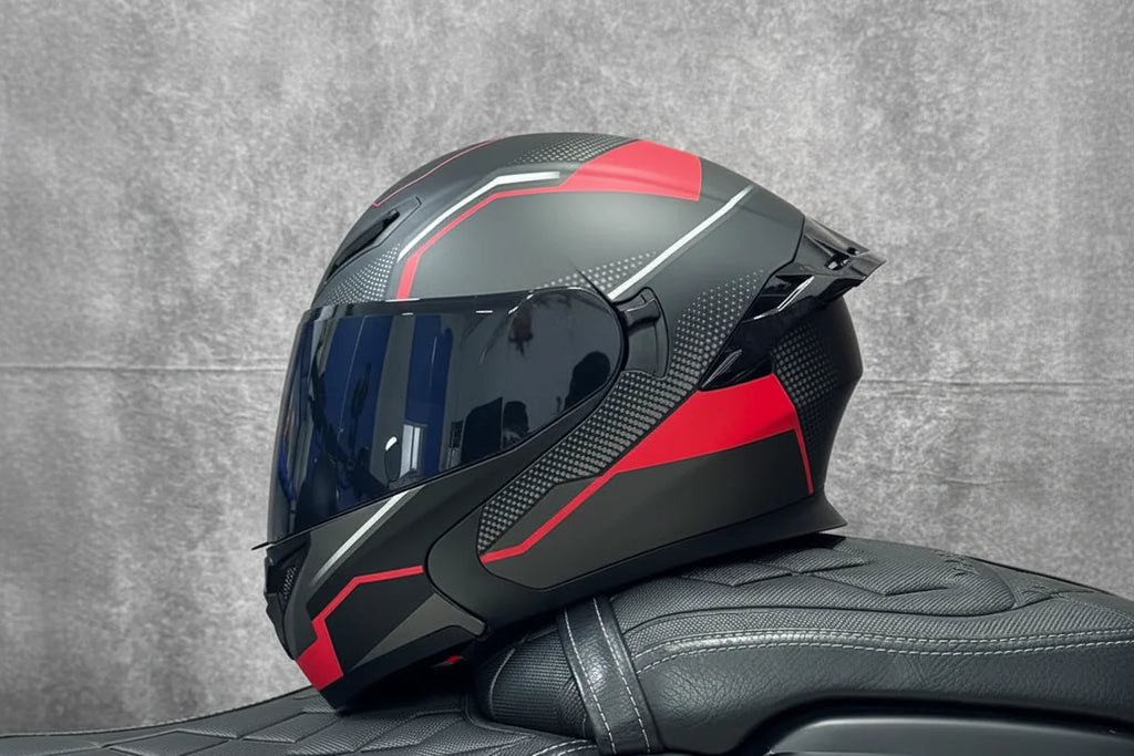 Flip-Up Full-Face Motorcycle Helmet — Dual-Lens Visor, Aerodynamic Rear Wing, DOT Certified