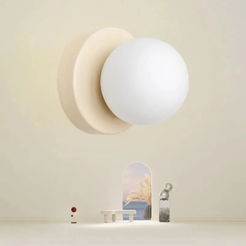 Scandinavische G9-wandlamp met glazen bolkap — minimalistisch bolontwerp