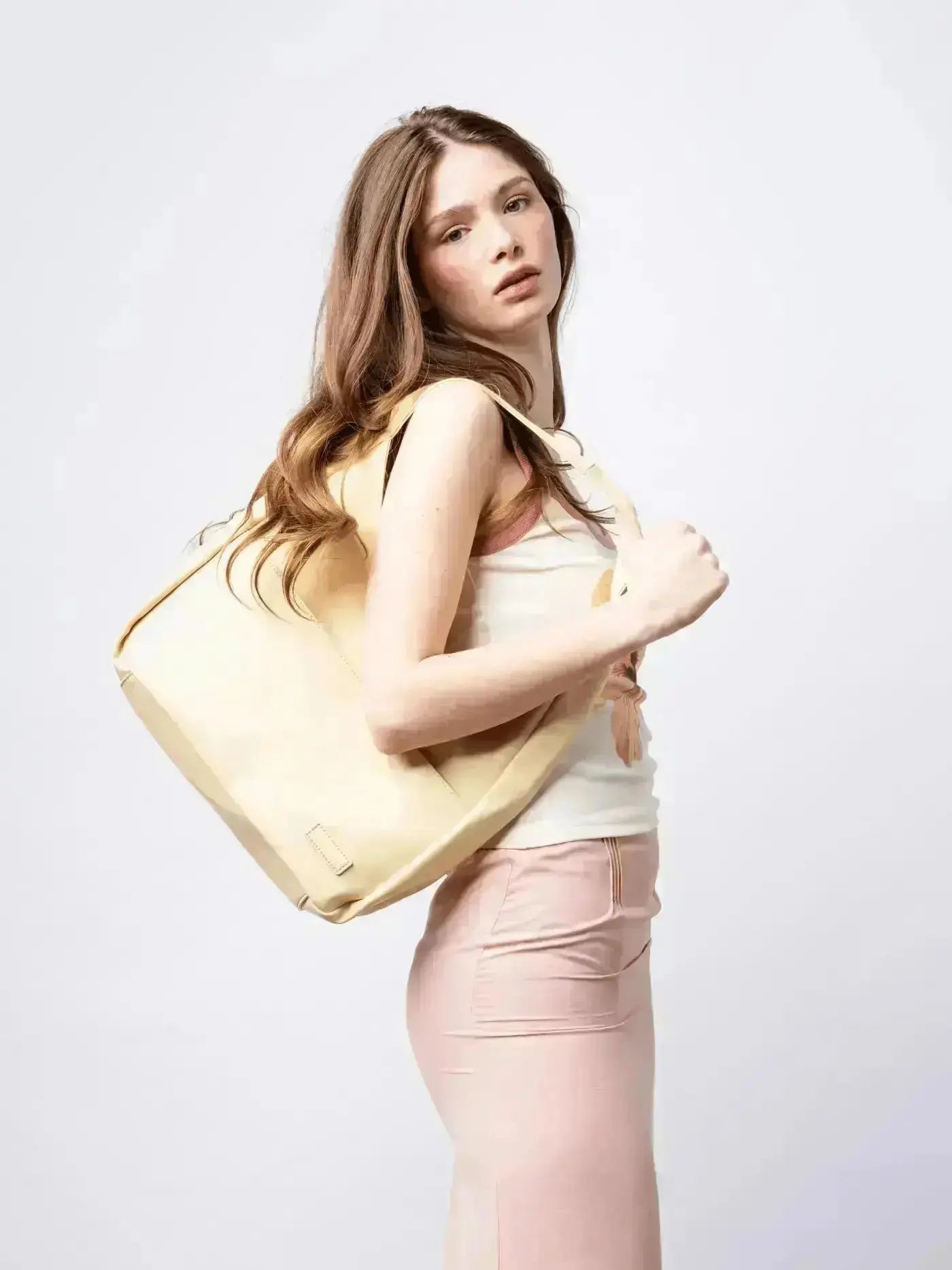 Timeless Bucket Shape Handbag — Structured Design, Spacious Interior