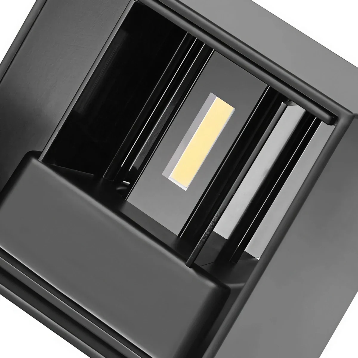 Modern Outdoor Wall Light - Metal Design in Black/White/Grey for Corridor - Flindria