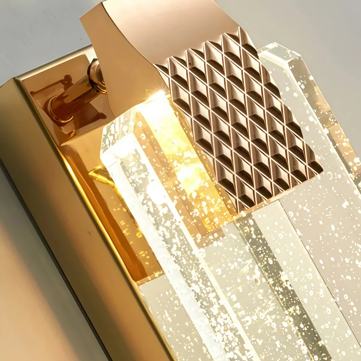 Modern Luxury Wall Lamp – Gold Crystal Rectangular Light for Living Room - Flindria