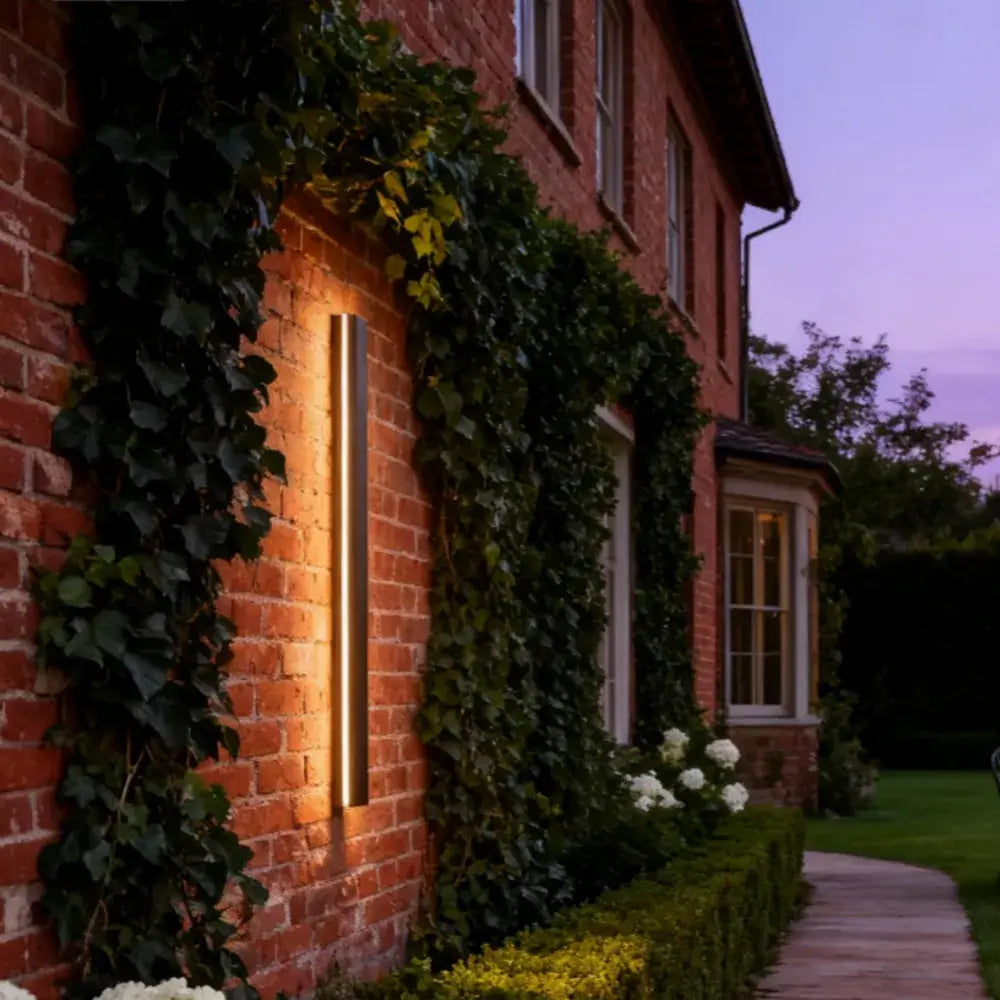 Minimalist Wall Lamp – Waterproof Linear for Outdoor - Flindria