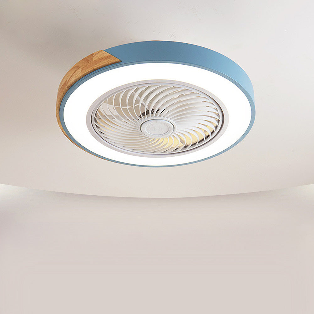 Moderne Holzdeckenventilatoren mit energiesparender LED-Beleuchtung