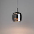 Nordisk pendellampa i svart glas — modern LED-krona