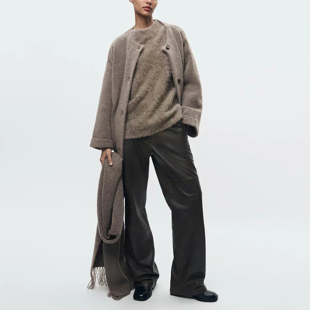 Gebreid Sienna-vestjasje - slank model met sjaal