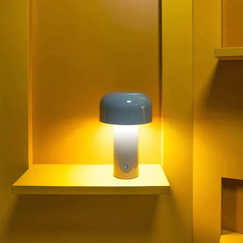 مصباح طاولة LED كلاسيكي — مصباح لمس لاسلكي قابل لإعادة الشحن عبر USB