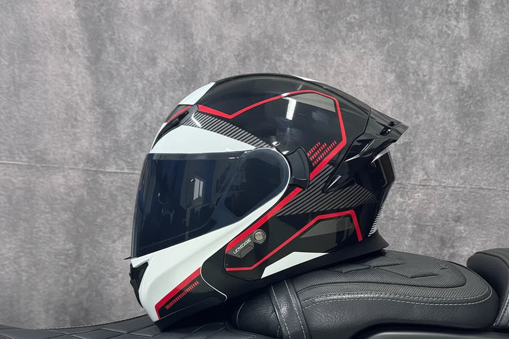 Flip-Up Full-Face Motorcycle Helmet — Dual-Lens Visor, Aerodynamic Rear Wing, DOT Certified