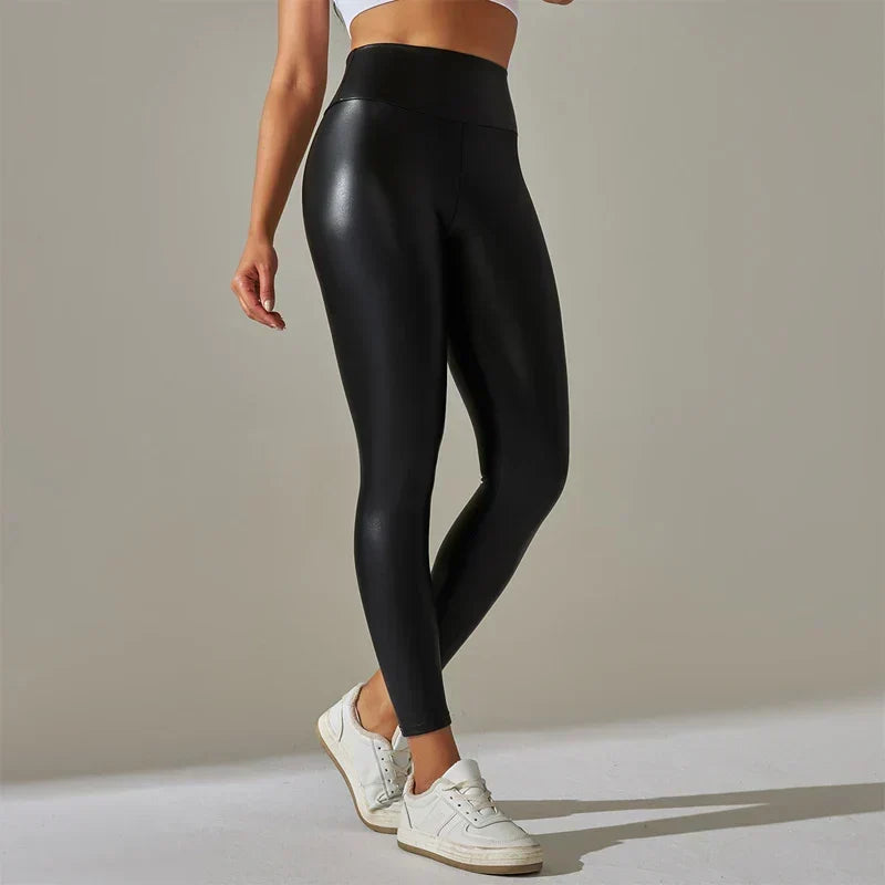 LuxeSculpt High-Waist-Leggings aus flüssigem Leder bis zum Knöchel