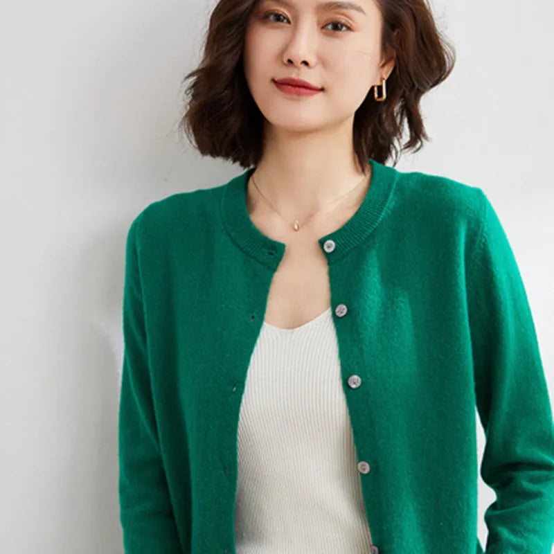 Alicia Kaschmir-Cardigan – Strickpullover mit Rundhalsausschnitt und Einknopfleiste