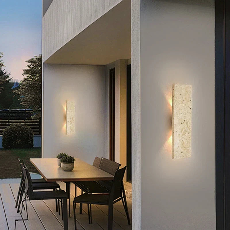 Wasserdichte LED-Wandleuchte – Natursteindesign für drinnen und draußen