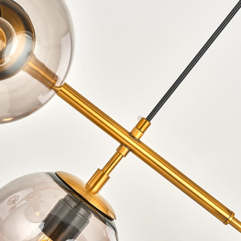 Kora Globus-Glaskronleuchter erhältlich in Gold oder Schwarz