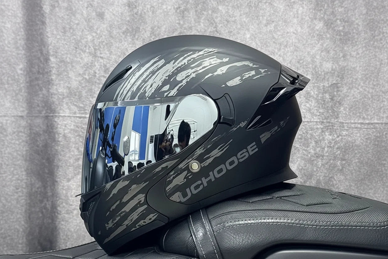 Flip-Up Full-Face Motorcycle Helmet — Dual-Lens Visor, Aerodynamic Rear Wing, DOT Certified