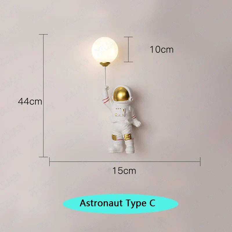 Astronaut-Wandlampe fürs Kinderzimmer — Hängende Mond-Pendelleuchte