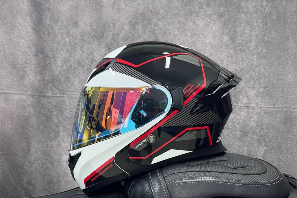 Flip-Up Full-Face Motorcycle Helmet — Dual-Lens Visor, Aerodynamic Rear Wing, DOT Certified