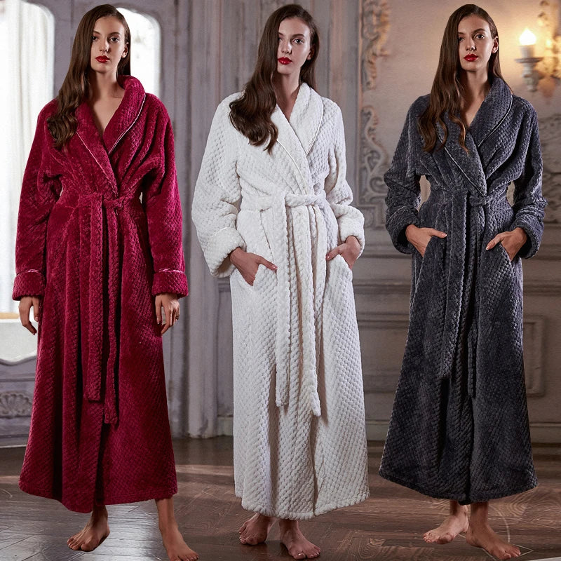 CozyNest termisk flanellbadrock för gravida — extra lång och rymlig passform