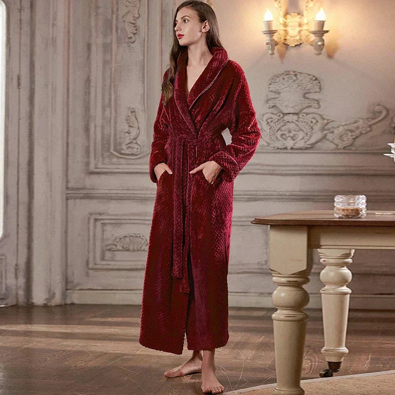 CozyNest termisk flanellbadrock för gravida — extra lång och rymlig passform