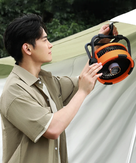 Ventilatore da campeggio ricaricabile 6-in-1 Riley con telecomando e luce LED