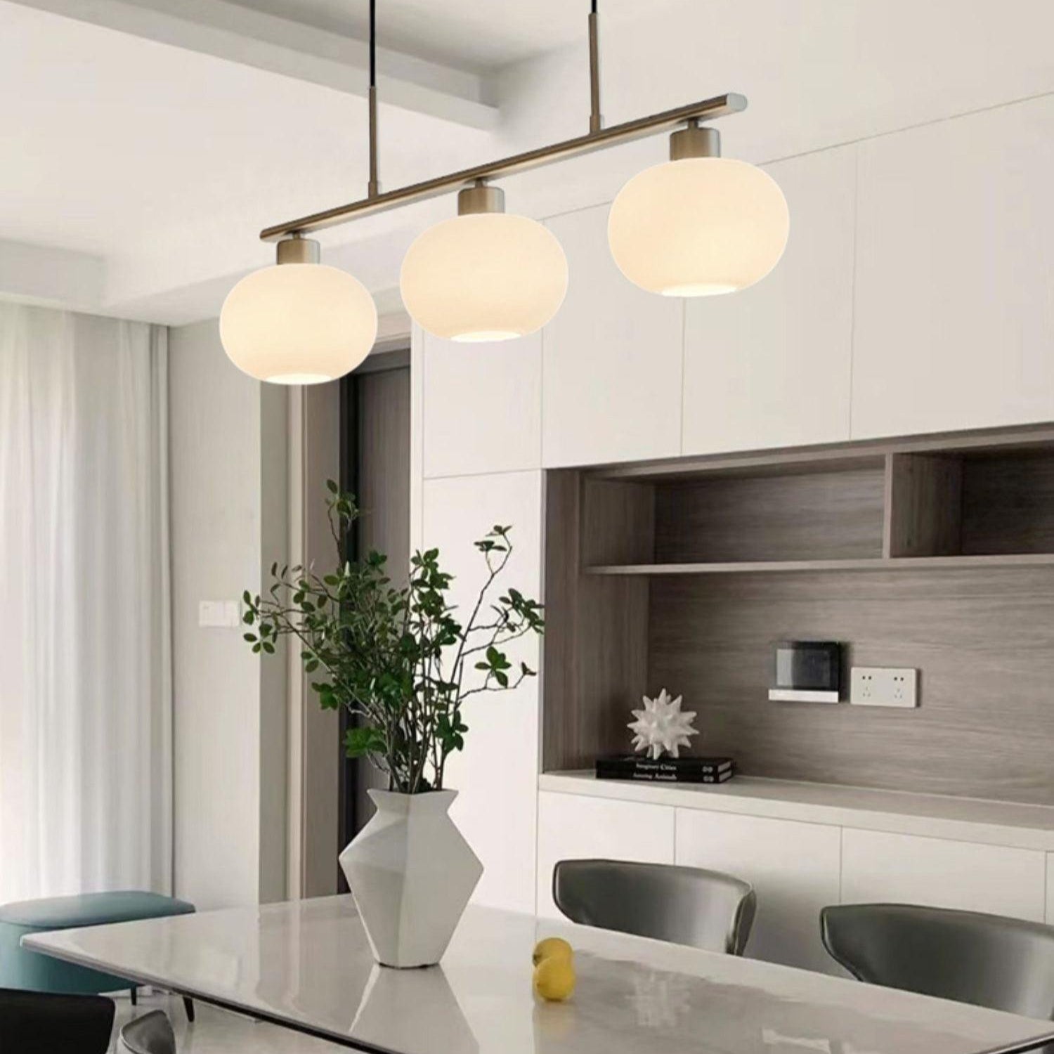 Astrae elegante Glas Pendelleuchte für moderne Küchenräume