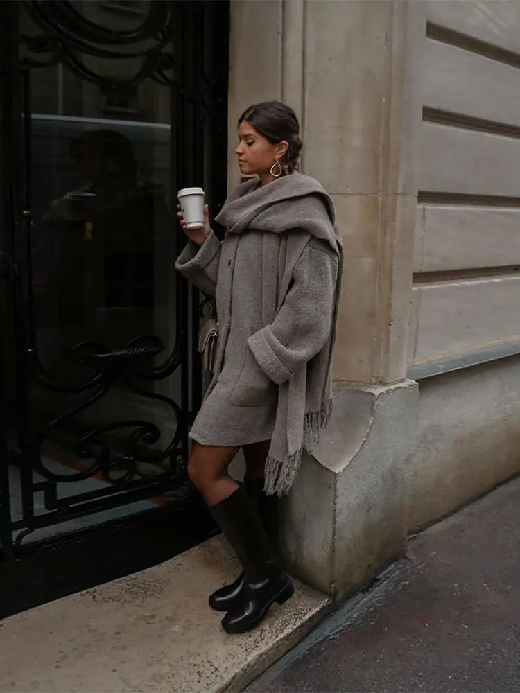 Luxury Woolen Chic női gyapjúkabát-szett sállal