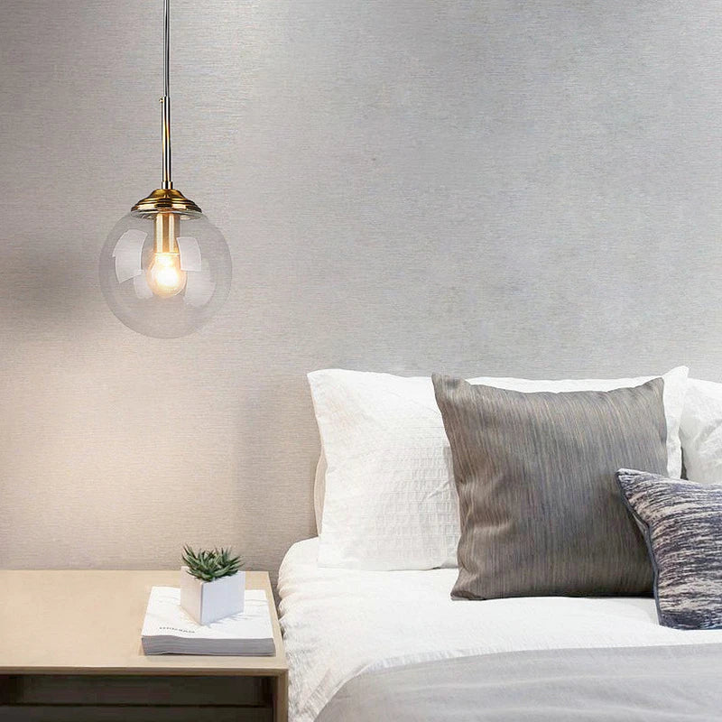Moderne nordisk pendellampe i glas - LED-belysning med metalarmatur