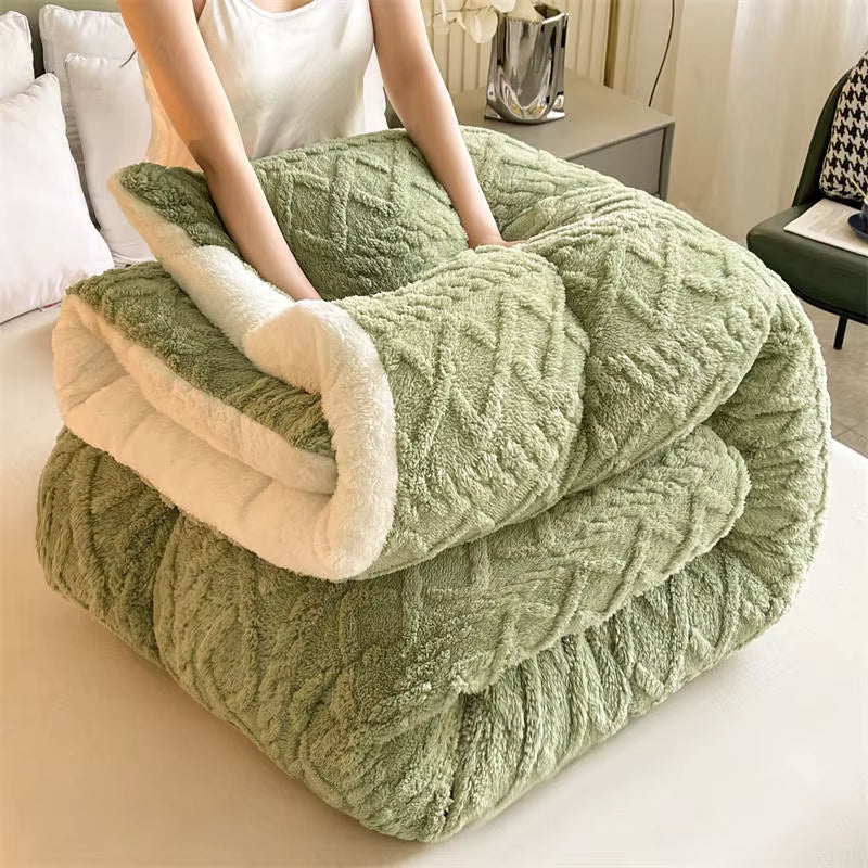AuroraNest Ultra Warm Lamb Cashmere Weighted Blanket — Evenly Distributed Fill